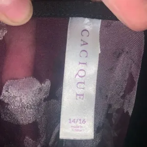 Cacique purple floral velvet semi sheer 14/16 velvet pullover thumbnail 3