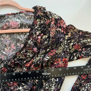 Aqua‎ Floral Ruffled Neck LOng Sleeve Top Size Small thumbnail 6