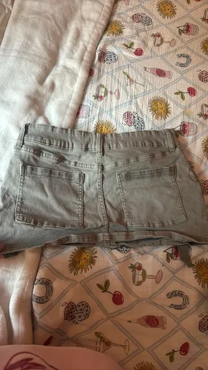 FashioNova Jean skirt thumbnail 2