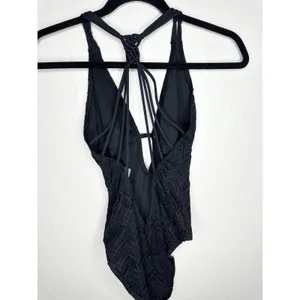 Vince Camuto Swim One Piece Swimsuit Womens 10 Black Crochet Plunge Macrame thumbnail 4
