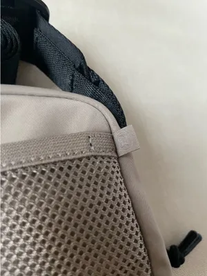 Lululemon Team Canada Future Legacy Easy Access Bag 1.5L COC CPC Logo thumbnail 12