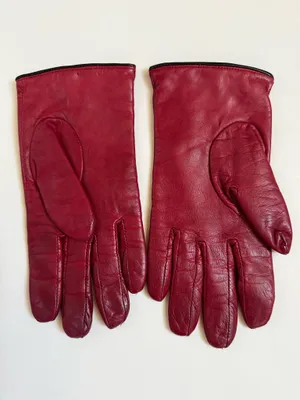 Echo Red Leather Driving Gloves. Size Medium thumbnail 3