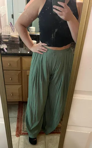 Green Pants Size L thumbnail 3