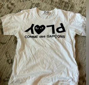 Comme des Garçons t-shirts thumbnail 1