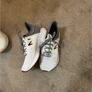 New Balance Roav thumbnail 2