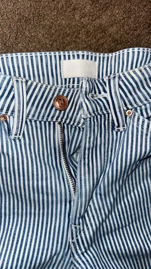 Blue stripped jeans thumbnail 3