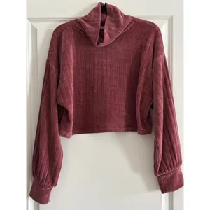 Altar'd State Burgundy Ribbed Turtleneck‎ Cropped Sweater Women's Medium thumbnail 3