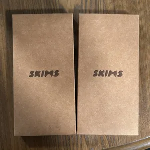 2 Pairs SKIMS Everyday Crew Socks- Sienna- Medium thumbnail 2