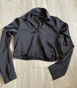 Rachel Zoe Black Satin Cropped Long-Sleeve Blouse thumbnail 1