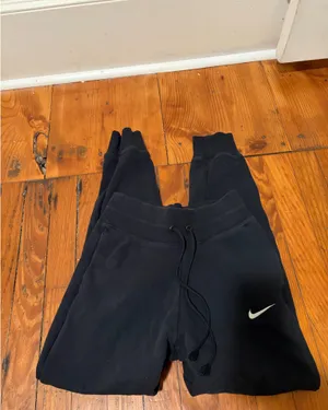 Nike sweatpants  thumbnail 2