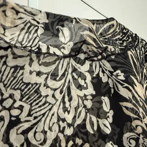 New York City Design‎ Co. VTG Y2K 100% Silk dark romantic Floral Blouse Size thumbnail 6