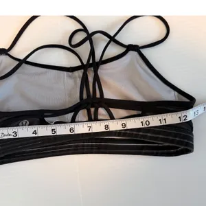 Lululemon Make a Move‎ Strappy Sports Bra Size 6 Twisted Dune Silver Fox/Black thumbnail 6