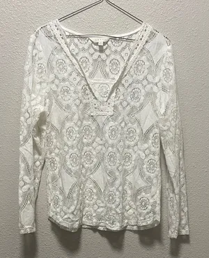 Adiva White Lace V-Neck Blouse thumbnail 1