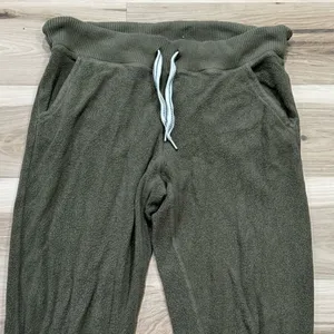 Aerie Green Fuzzy Sweatpants Women’s Medium thumbnail 4