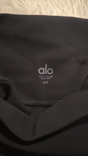 Alo Airlift Biker Shorts Yoga thumbnail 2