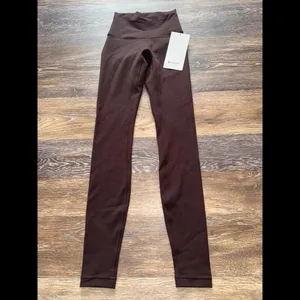 Lululemon Wunder Train High Rise 28” Espresso Size 0 NWT thumbnail 2