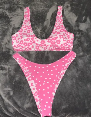 Zaful NWOT Reversible Pink Heart Leopard Print Swimsuit Set thumbnail 3