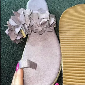 Lilac Lavender Flower Platform Wedge Sandals with Toe Loop Purple Size 7 thumbnail 3
