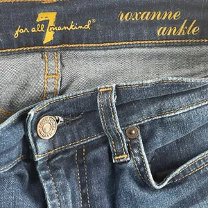 7‎ For All Mankind Roxanne Ankle Jeans Dark Wash Slim Mid Rise Size 26 AU8204005 thumbnail 3