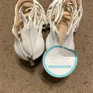 New NWT Andrew Geller Amonna White Strappy‎ Heels Open Toe Size 8 thumbnail 3