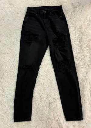 american eagle distressed jeans thumbnail 3