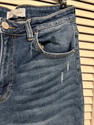 Risen Jeans Womens 11/30 Blue Mid Rise Crop Straight Distressed RDP5301 thumbnail 4