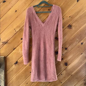 Abercrombie & Fitch V-Back Fuzzy Sweater Dress in dusty pink NWT thumbnail 6