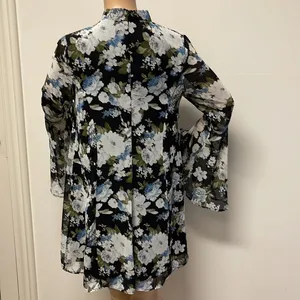 New Lulu’s long bell sleeve black with floral mini dress size M thumbnail 7