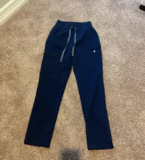 FIGS Scrub Pants thumbnail 6