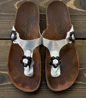 Birkenstock Gizeh Thong Sandals Silver Women Size 6 thumbnail 1