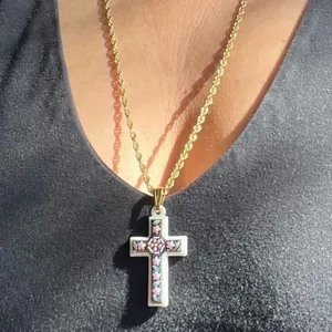 Avon Vintage White Enamel Floral Cross Necklace 24” Goldtone Rope Chain thumbnail 3