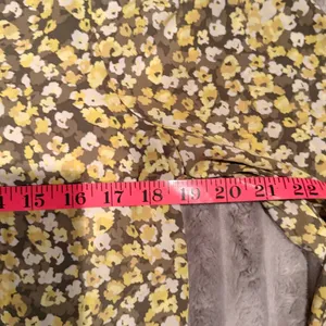 LOFT Womens Yellow Olive‎ Green Floral V-Neck Puff Sleeve Blouse Top M thumbnail 4