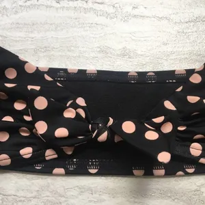 Retro Polka Dot Bikini Top Black Pink Size 6 Halter Bandeau Tie Front thumbnail 4