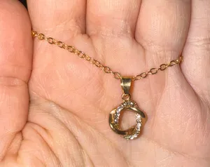Gold necklace thumbnail 1