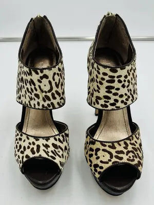 BCBGeneration Leopard Cow-Hair Platform Peep Toe D'Orsay 4.5" Heels Sz 6B thumbnail 2