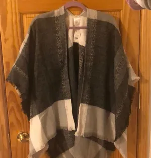 Francesca's Wrap Poncho thumbnail 1