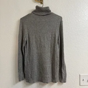 Pendleton 100% Cashmere Sweater – Light Gray – Size Medium thumbnail 2