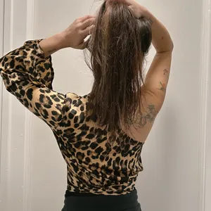 Nasty Gal One Shoulder Cheetah Bodysuit thumbnail 4
