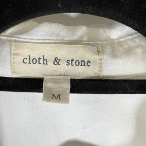 Anthropologie CLOTH & STONE Shirt Top Sz M White Button Hi-Lo 3/4 Sleeve Tencel‎ thumbnail 4