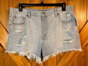 Aeropostale 18 High Waisted Cheeky Shorts Distressed Short Shorts nwt (4836) thumbnail 1