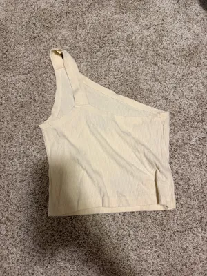 Urban Outfitters Top thumbnail 2