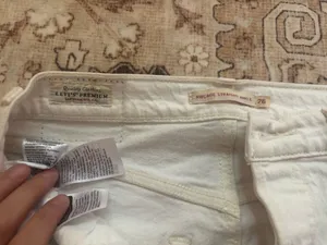 White Levi’s Jeans thumbnail 3
