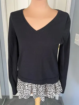 Loft Women's‎ Mock Layer Black Sweater Top Size Small Pullover Leopard V Neck thumbnail 1