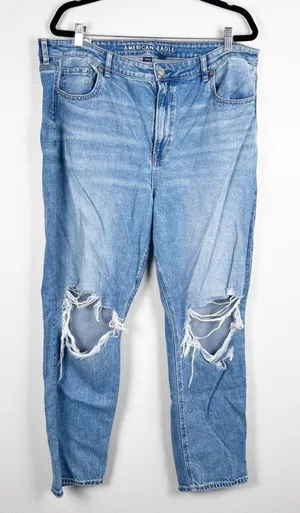 American Eagle‎ Distressed Mom Jeans Blue High Rise Straight Leg Size 18 thumbnail 1