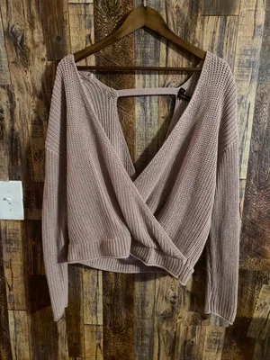Moon & Maddison Pink sweater size small thumbnail 4