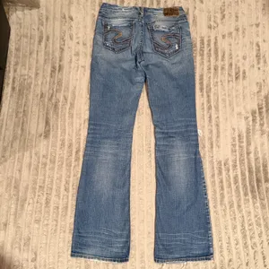 Silver Jeans Co Suki Mid Boot Distressed Super Stretch Jeans W28 L33 Medium Wash thumbnail 8