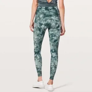 Lululemon 6 Wunder Under Hi-Rise Tight *Shibori Full-On Luxtreme 28" Misty Moss thumbnail 2