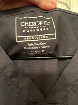 Cherokee Scrub Top in Pewter thumbnail 3