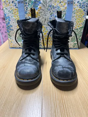 Dr. Martens 1460 Pascal Tie Dye Printed Suede Boots Black Gray Women’s 7 thumbnail 2
