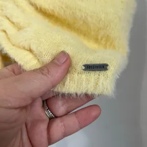 Hollister Fuzzy Ruched Front Tank Top Yellow Soft Knit Y2K Aesthetic‎ Size M thumbnail 4